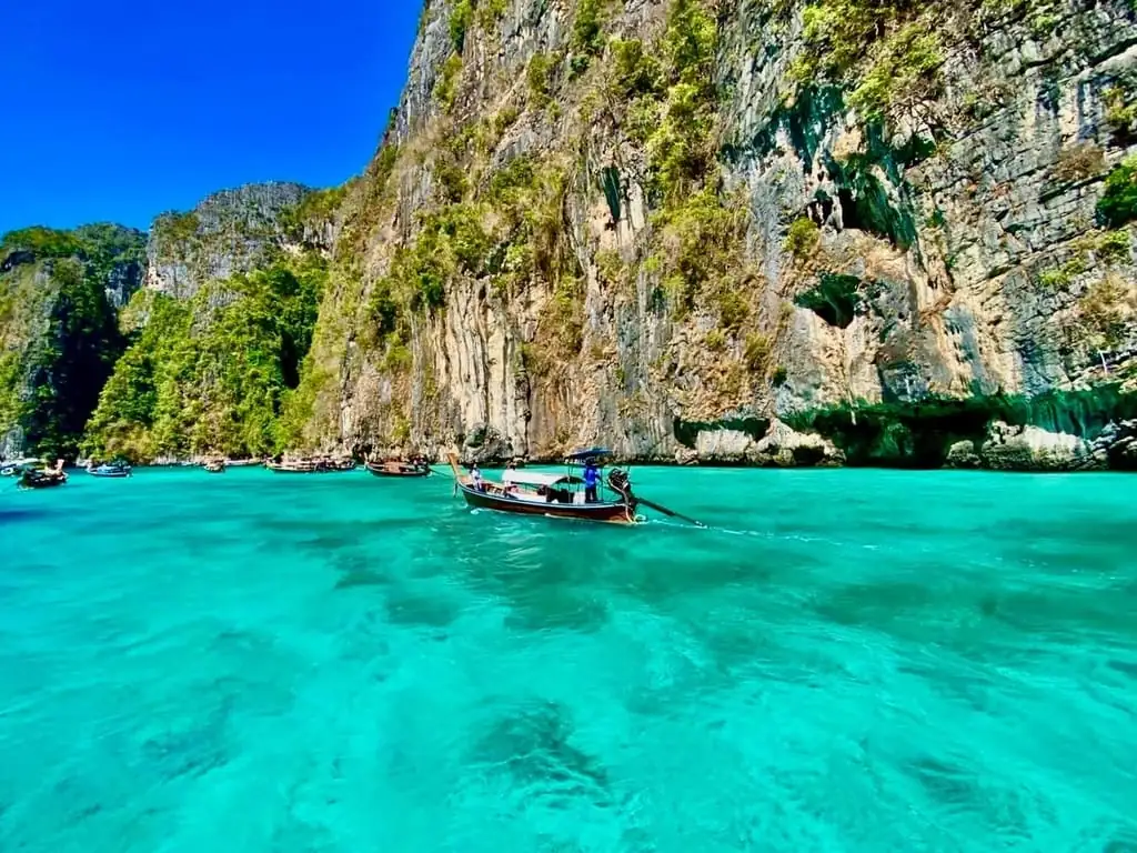 Krabi Sunset Cruise: Phi Phi, Bamboo Island & Dinner β turquoise water and limestone cliffs of Maya Bay, Phi Phi (photo 1)